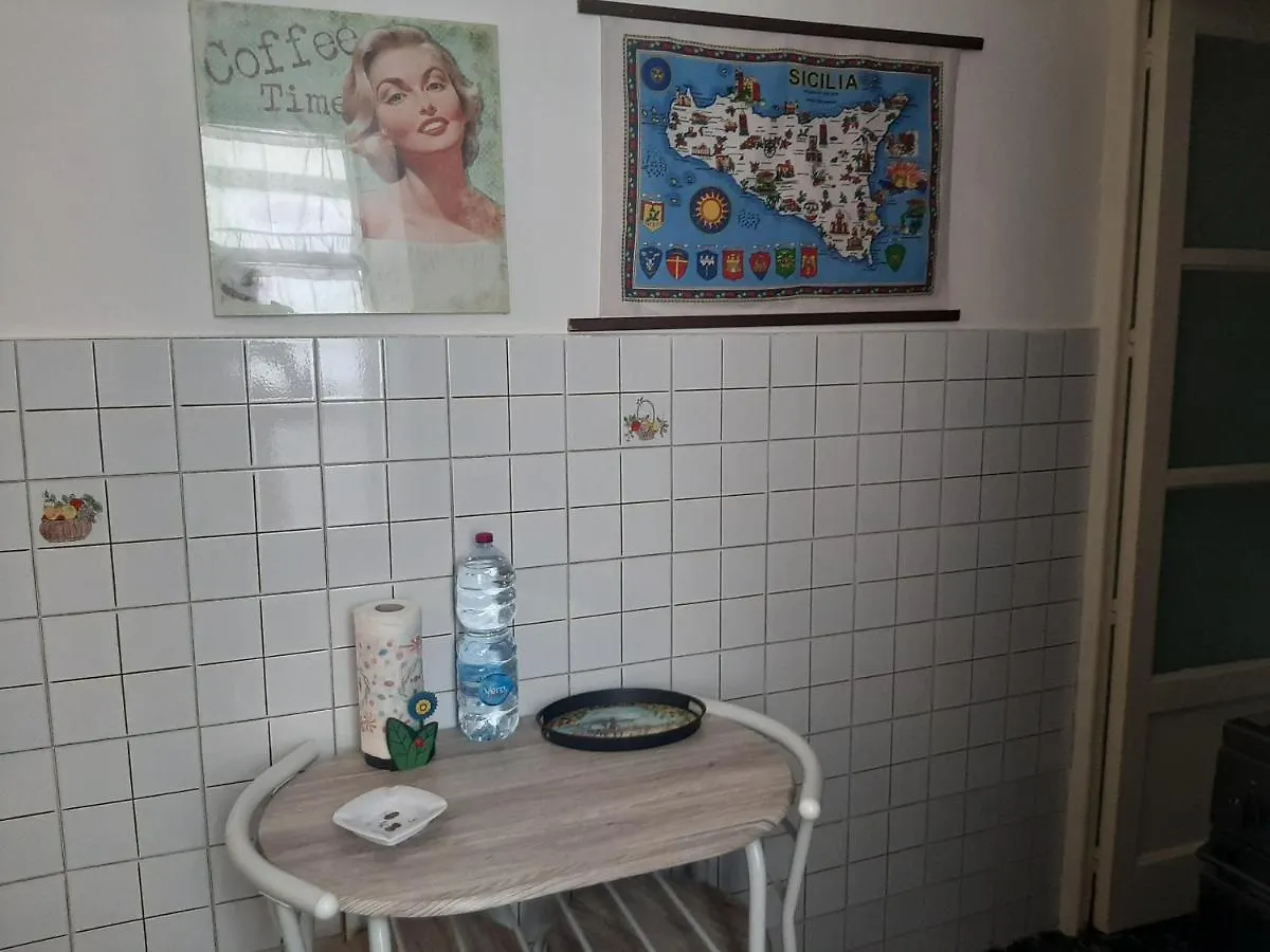 Apartament La Salette Katania 0*,  Włochy